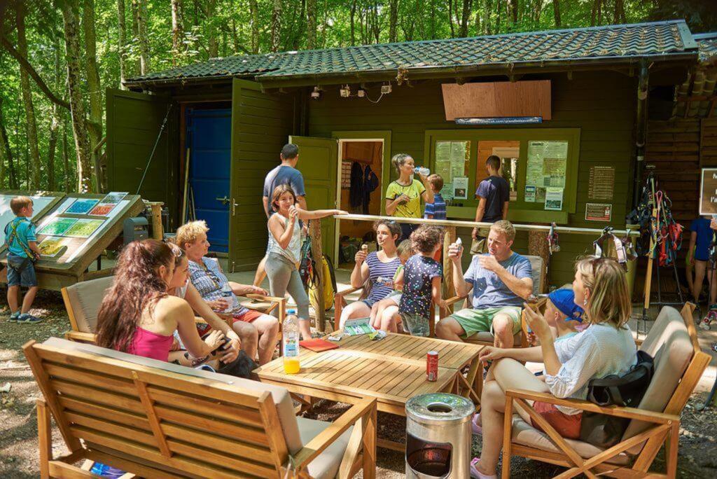Hotel Le Camping Grand Cerf Gimouille Exterior foto